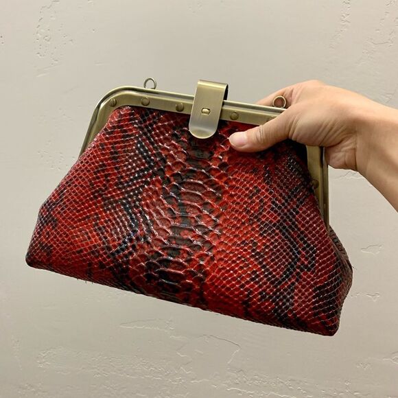 Handmade Genuine Embossed Leather Push Lock Clutch/Shoulder Bag/Crossbody - Picture 2 of 16